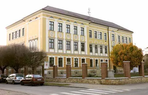 Čerstvě obnovená fasáda v roce 2021