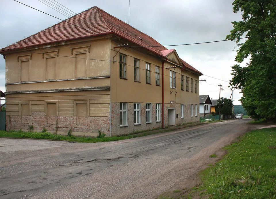 Bývalá škola v Drahorazi